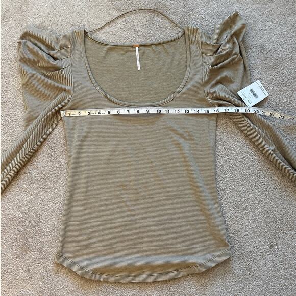 Free People Penelope Striped Puff Long Sleeve Tee Size M Moss Scoop Neck NWT - Picture 7 of 8